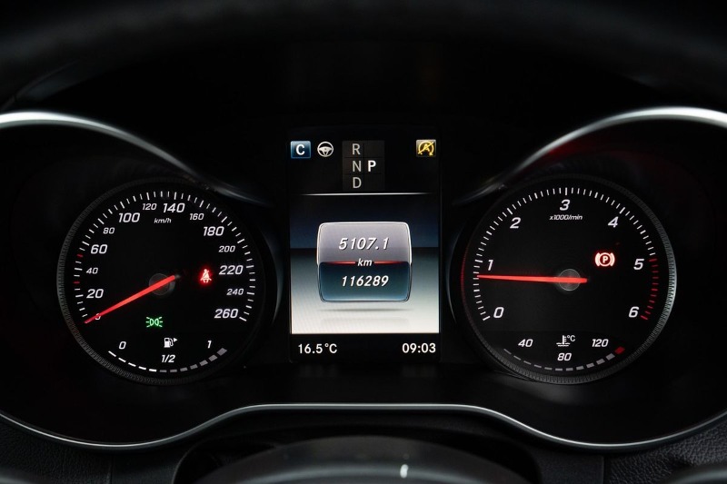 
								Mercedes-Benz C-Class C250 d C205 full									
