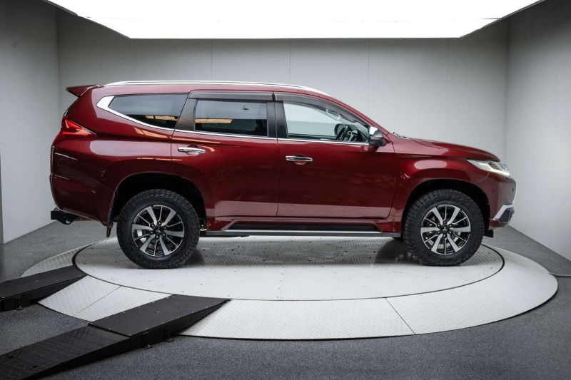 
								Mitsubishi Pajero Sport Exceed QE full									
