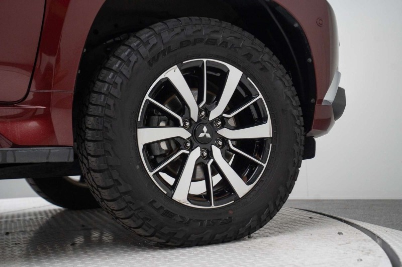 
								Mitsubishi Pajero Sport Exceed QE full									