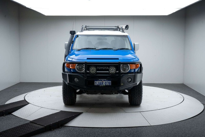 Toyota FJ Cruiser GSJ15R