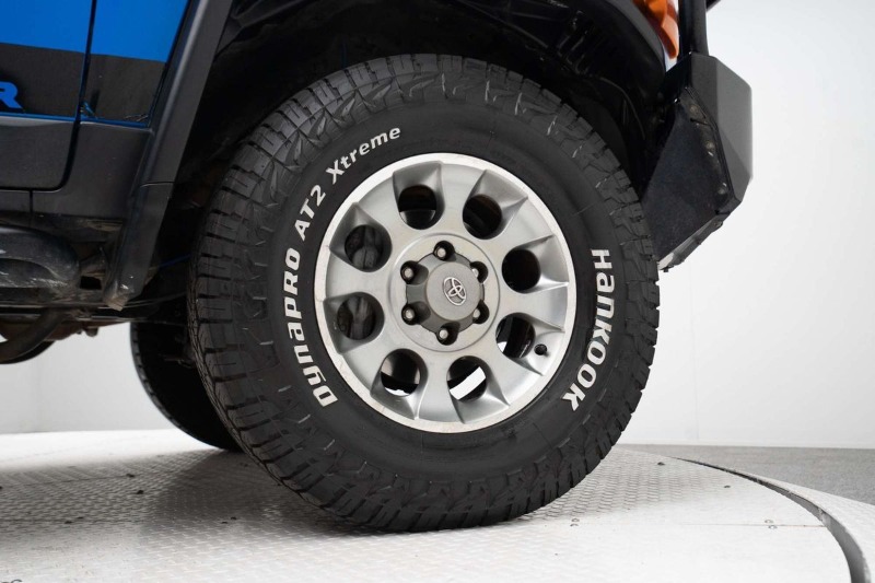 
								Toyota FJ Cruiser GSJ15R full									