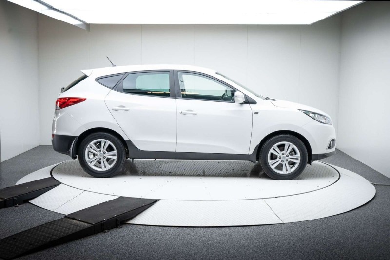 
								Hyundai ix35 SE LM2 full									