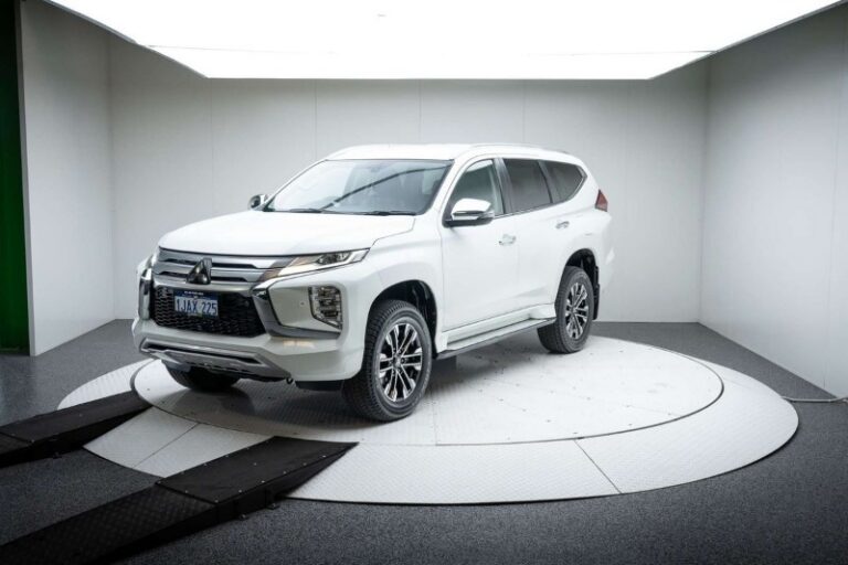 Mitsubishi Pajero Sport Exceed QF