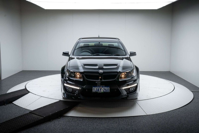 
								Holden Special Vehicles Maloo R8 E Series 2 Rear Wheel Drive full									