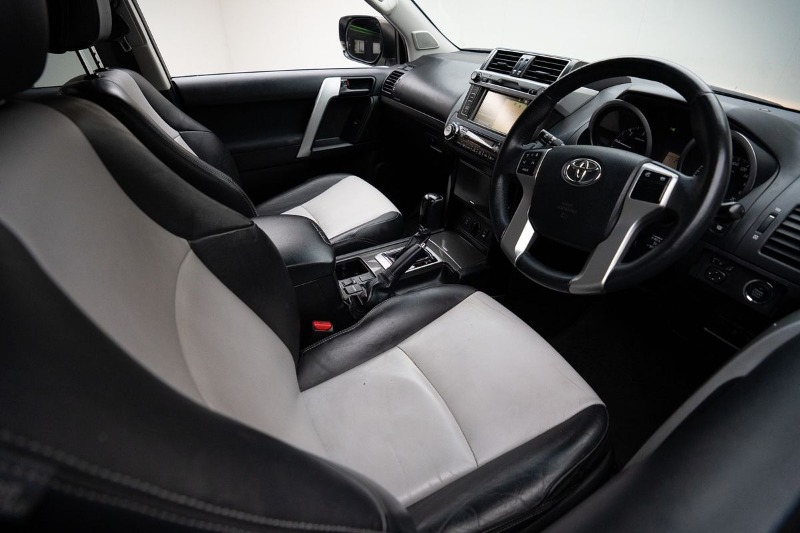 
								Toyota Landcruiser Prado Altitude KDJ150R full									