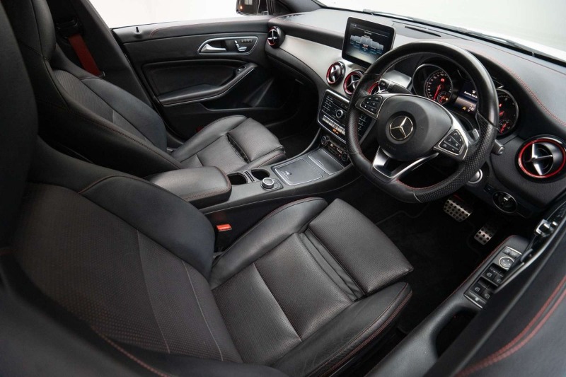 
								Mercedes-Benz CLA-Class CLA250 Sport C117 full									