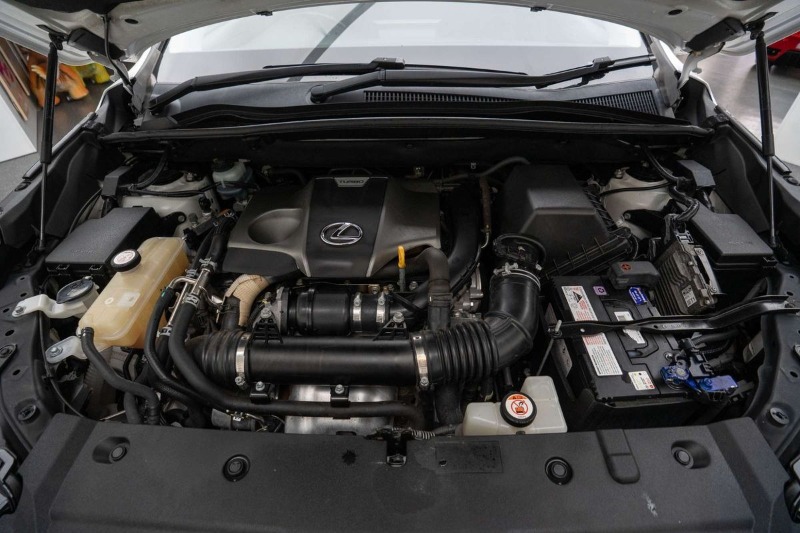 
								Lexus NX NX200t Luxury AGZ15R full									