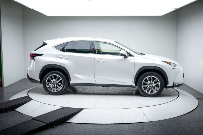 
								Lexus NX NX200t Luxury AGZ15R full									
