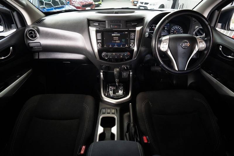 
								Nissan Navara SL D23 4X4 full									