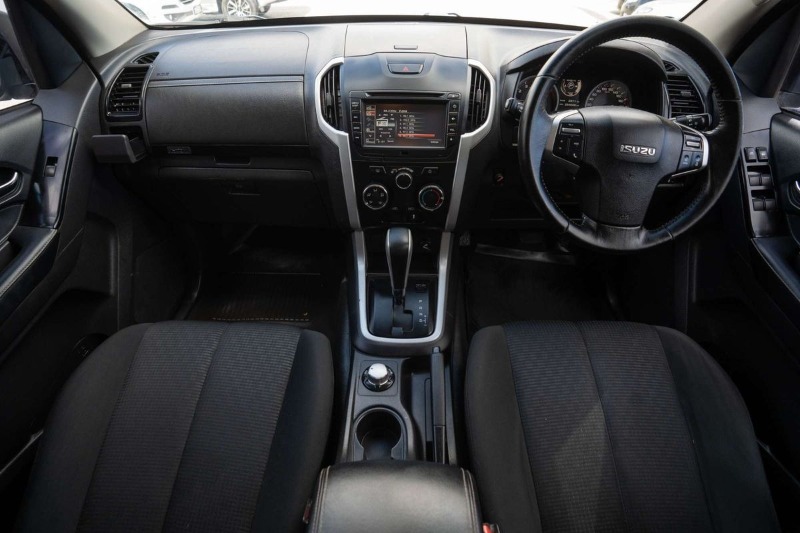 
								Isuzu D-MAX LS-M 4X4 full									