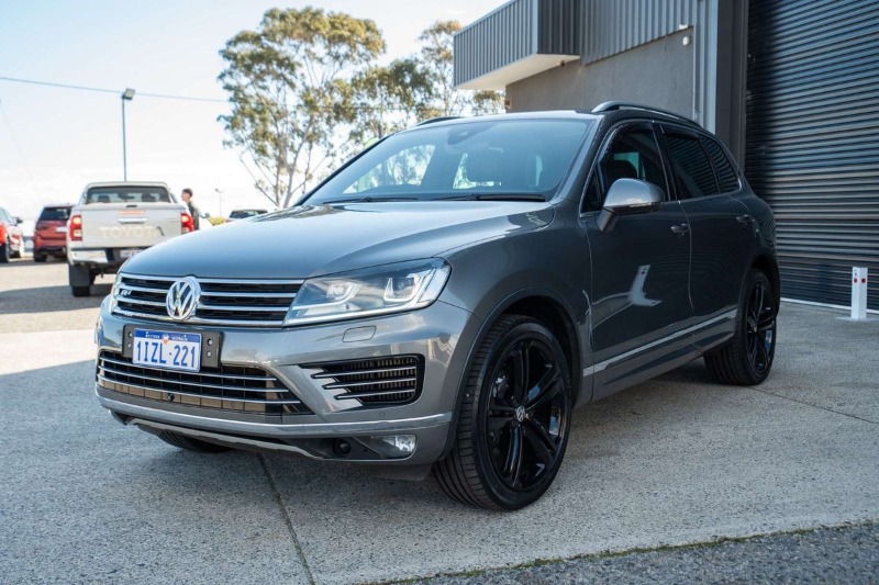 
								Volkswagen Touareg V8 TDI R-Line 7P full									