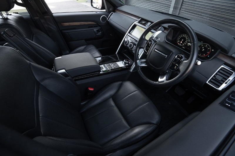 
								Land Rover Discovery SD4 HSE Series 5 full									
