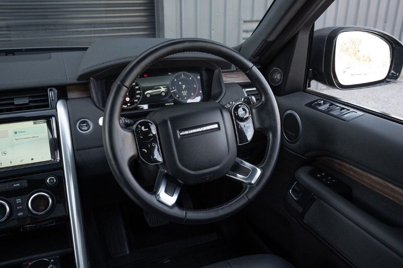 
								Land Rover Discovery SD4 HSE Series 5 full									