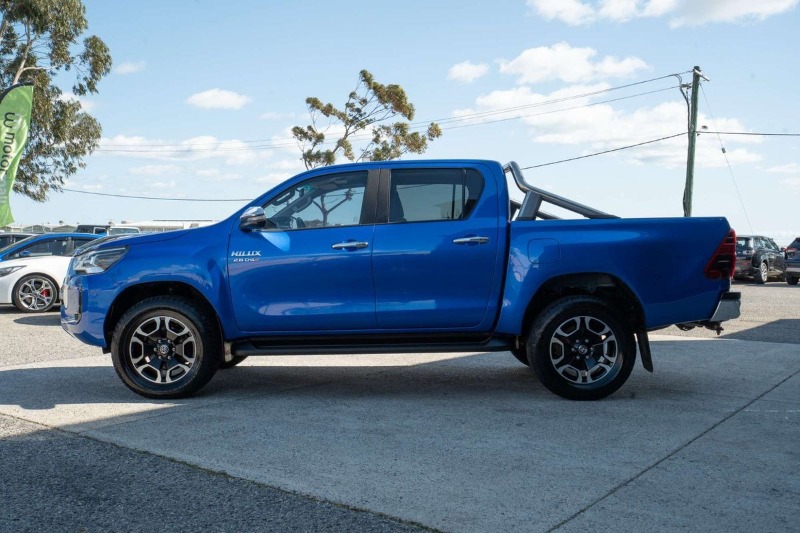 
								Toyota Hilux SR5 GUN126R 4X4 full									