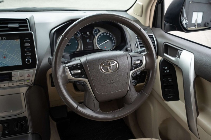 
								Toyota Landcruiser Prado VX GDJ150R full									