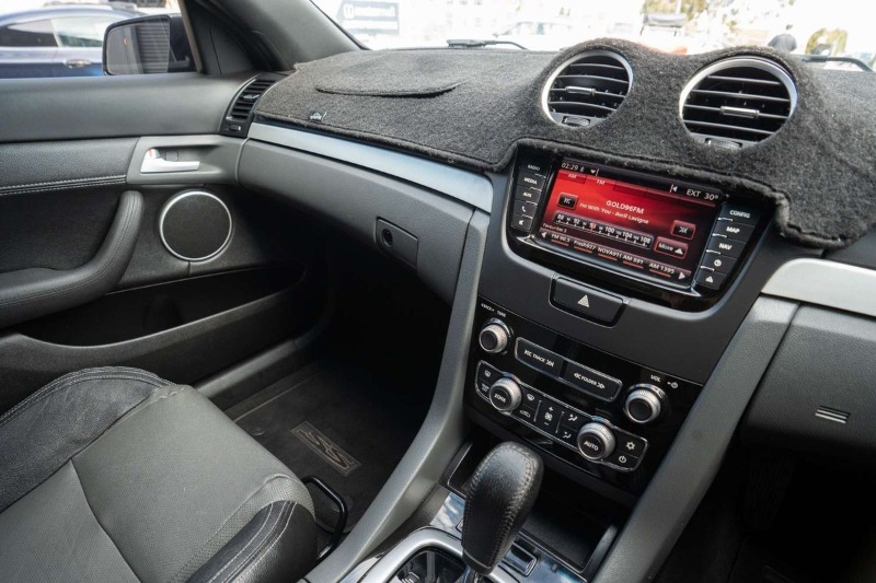
								Holden Ute SS V Redline VE Series II Rear Wheel Drive full									