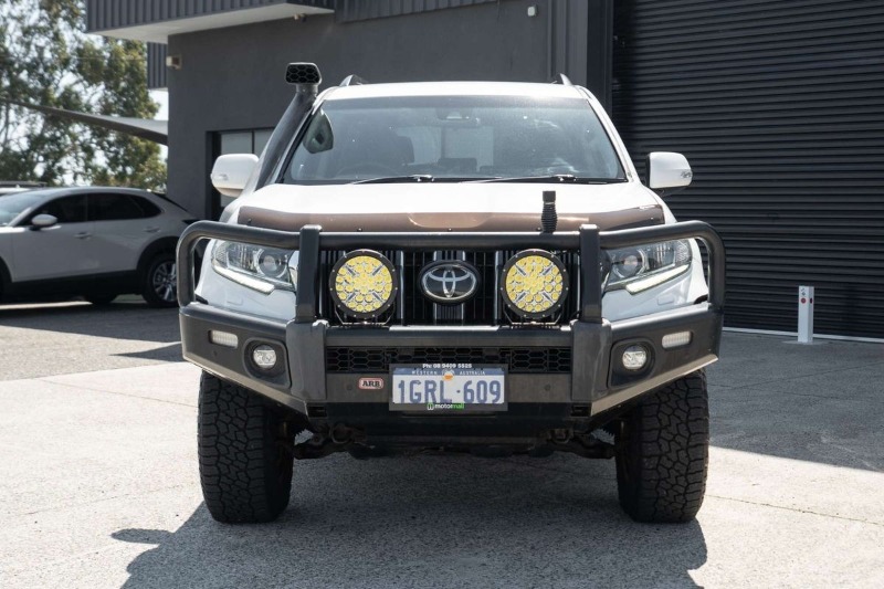 
								Toyota Landcruiser Prado GXL GDJ150R full									