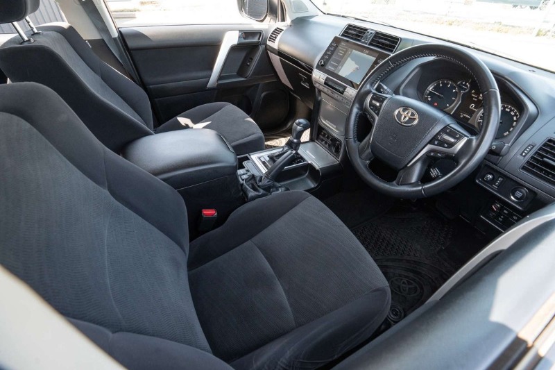 
								Toyota Landcruiser Prado GXL GDJ150R full									