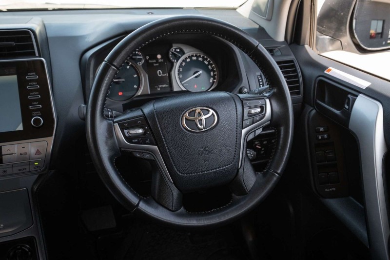 
								Toyota Landcruiser Prado GXL GDJ150R full									