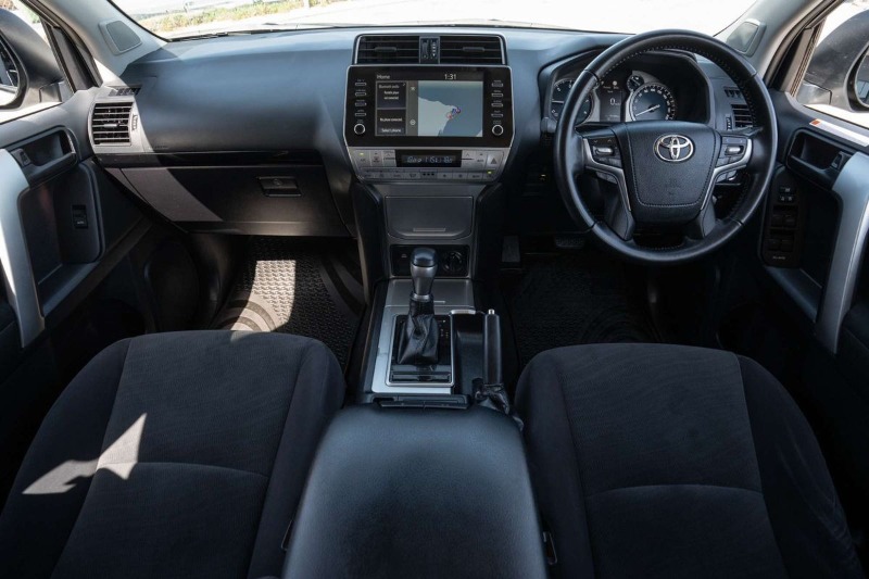 
								Toyota Landcruiser Prado GXL GDJ150R full									