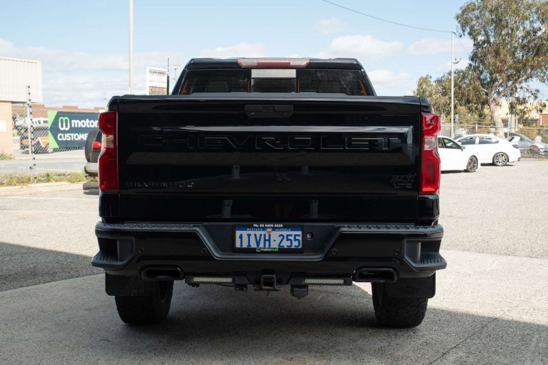 
								Chevrolet Silverado 1500 LTZ Premium T1 4X4 full									
