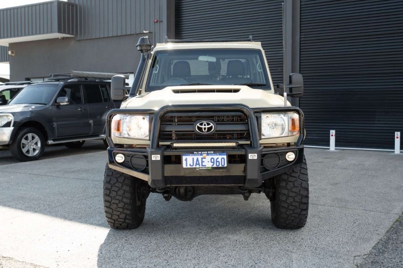 
								Toyota Landcruiser Workmate VDJ79R 4X4 full									