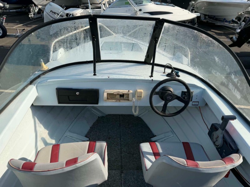 
								Brooker 410 Sportsman R/A – 2001 Model full									