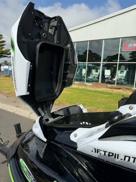 
								Kawasaki Ultra 310X – 2016 Model full									