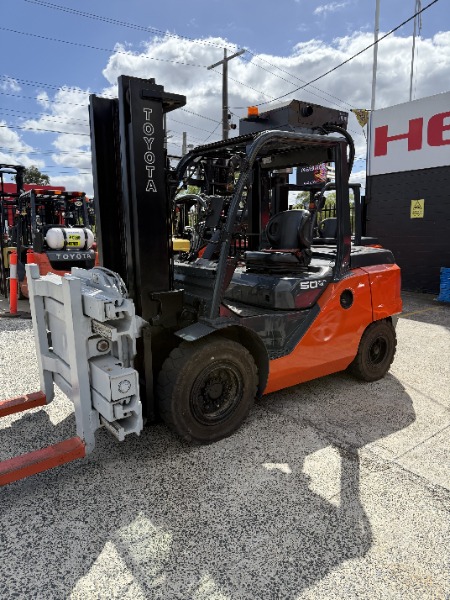 
								Used Toyota 5 Tonne 2018 Current Model Forklift full									