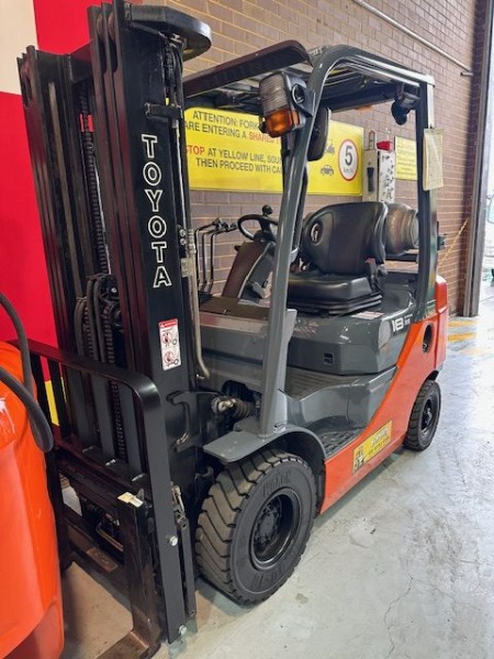 Used Toyota 32-8FG18 Container Mast 1.8T Forklift