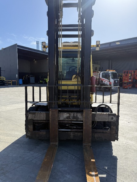 
								Used Hyster 9 Tonne Forklift full									