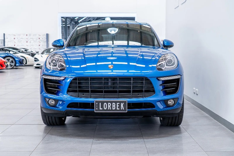 
								2015 Porsche Macan full									