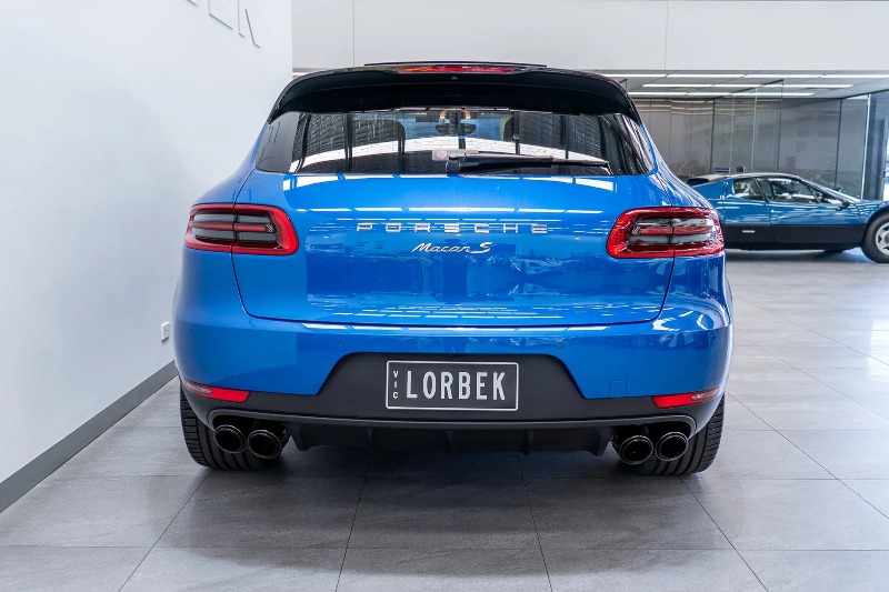 
								2015 Porsche Macan full									