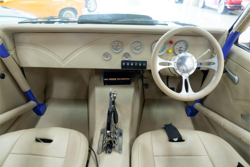 
								1977 HOLDEN TORANA full									