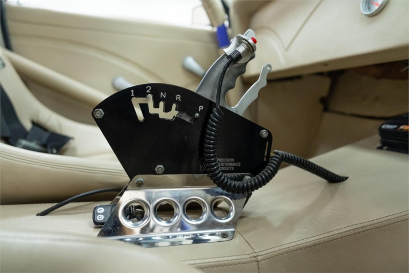
								1977 HOLDEN TORANA full									