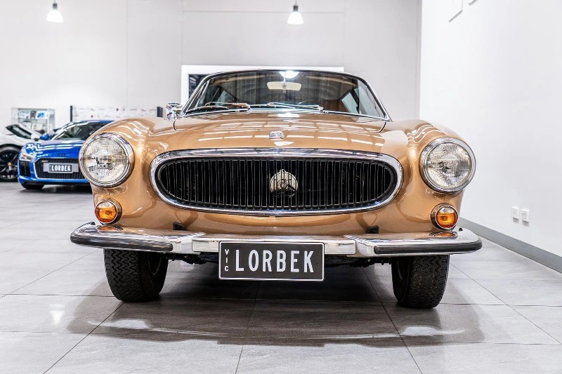 
								1972 Volvo P1800 full									