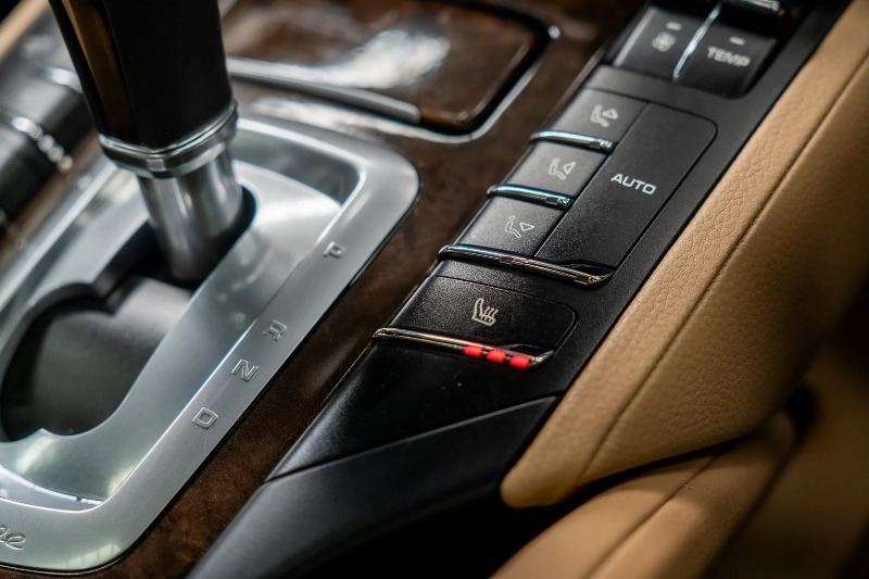 
								2017 Porsche Cayenne full									