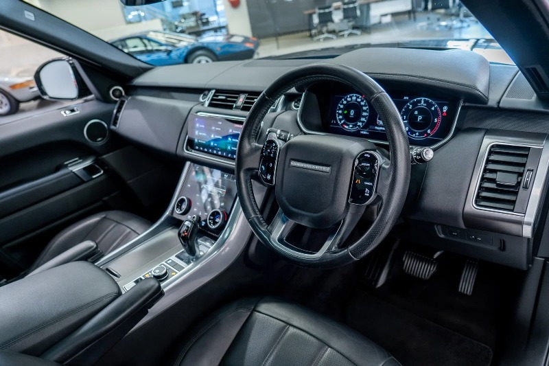 
								2018 Land Rover Range Rover full									