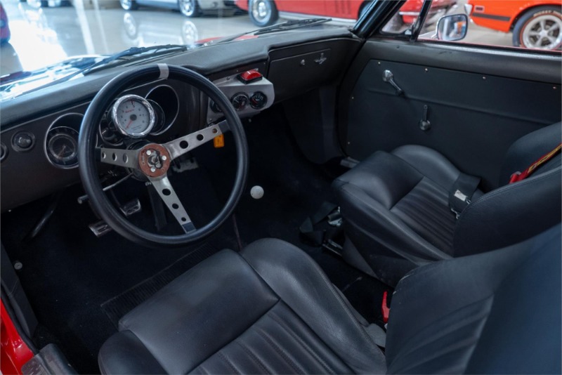 
								1965 CHEVROLET Corvair full									