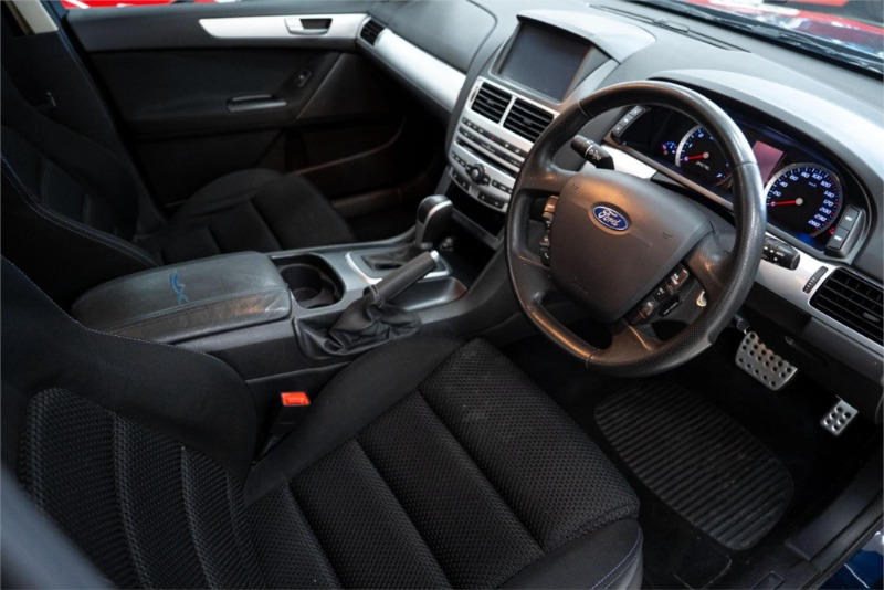
								2011 FORD FALCON UTILITY XR6 full									
