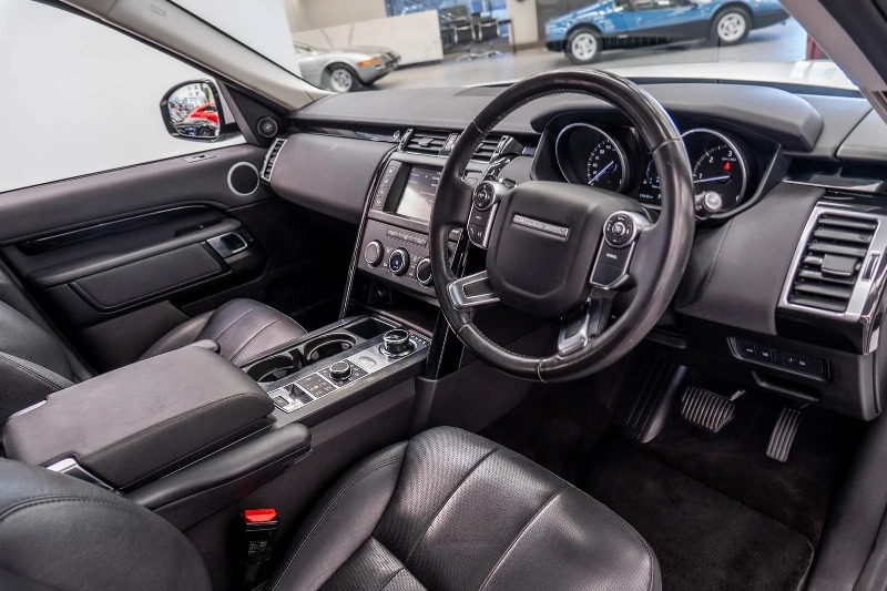 
								2017 Land Rover Discovery full									