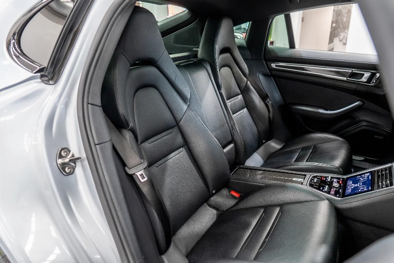 
								2017 Porsche Panamera full									