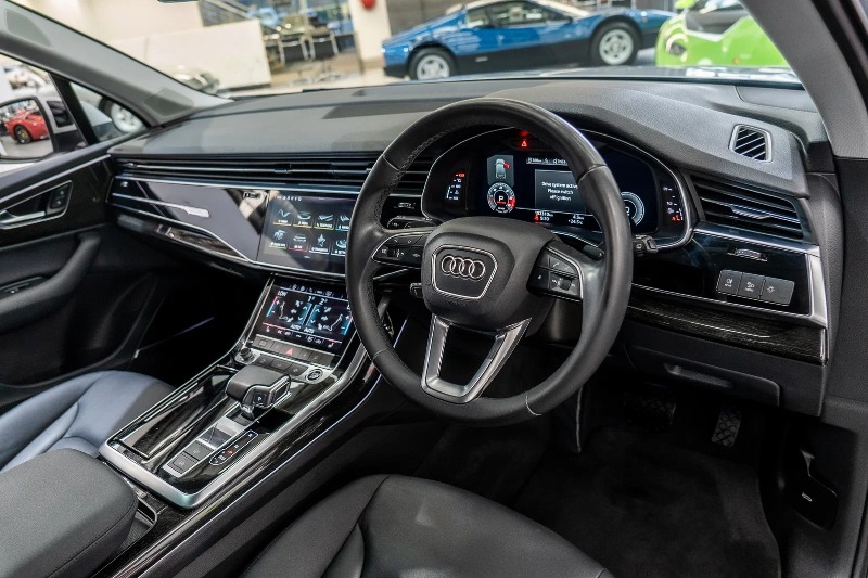 
								2021 Audi Q7 full									
