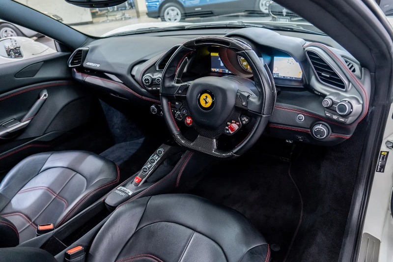 
								2016 Ferrari 488 full									