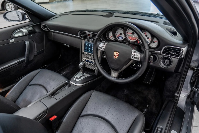 
								2005 Porsche 911 full									