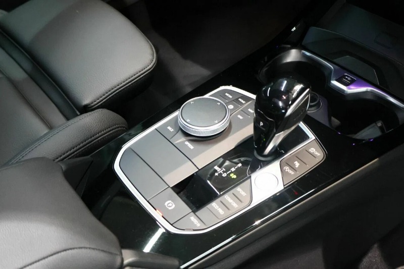 
								2023 BMW 220i M Sport full									