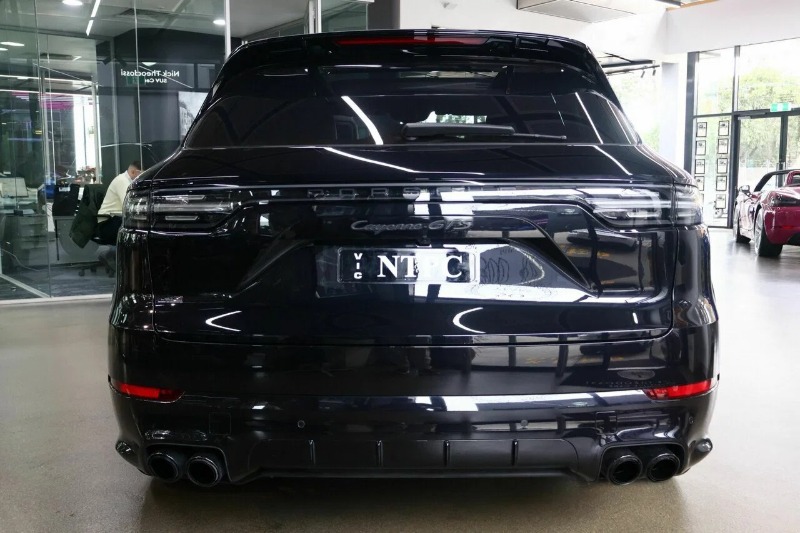 
								2022 Porsche Cayenne full									