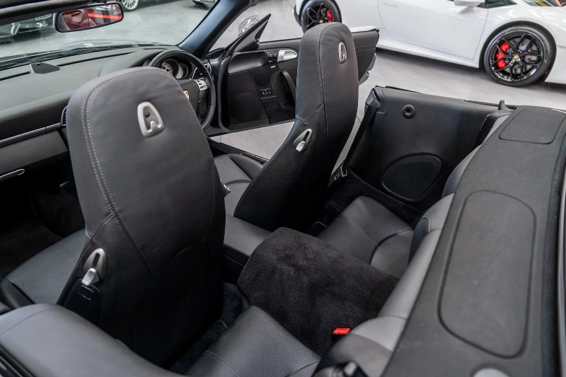 
								2005 Porsche 911 full									