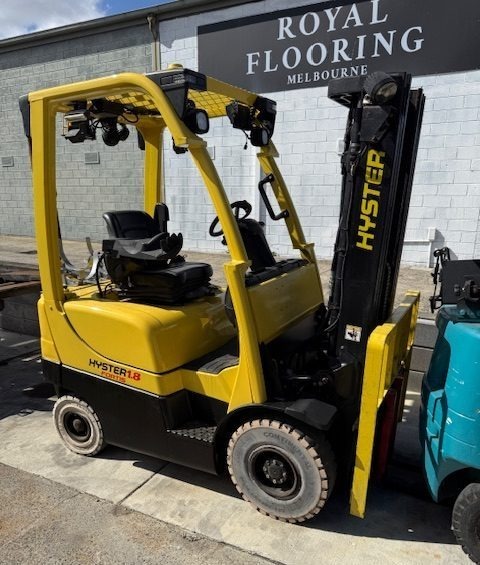 
								Used Hyster 1.8T Container Mast Forklift With Cameras full									
