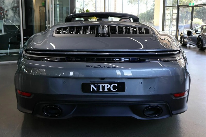 
								2025 Porsche 911 full									